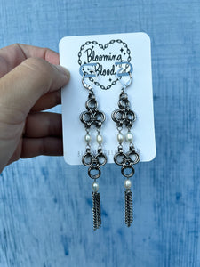 Moody Pearl Tassel Earrings