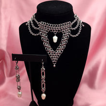 Load image into Gallery viewer, Pearl Skull Necklace